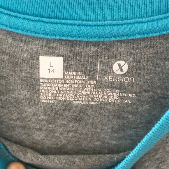Girls xersion quarter sleeve cut top - Picture 2 of 2
